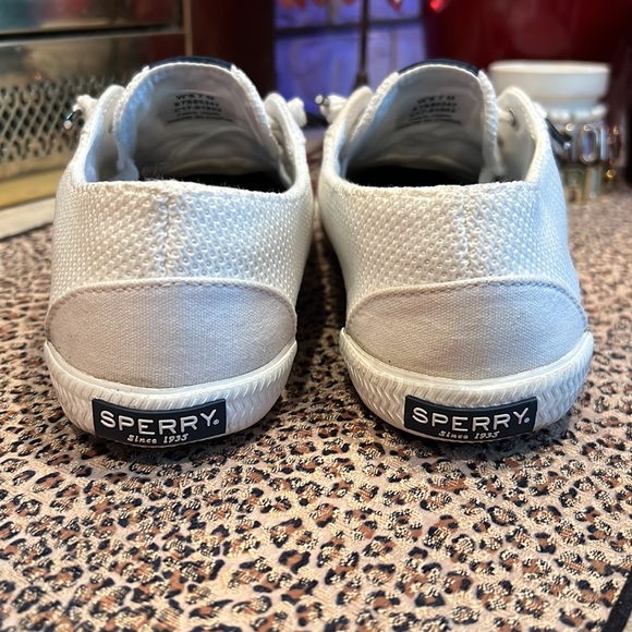 SPERRY. Women’s sneakers.  White.  Size 7 - Picture 7 of 11